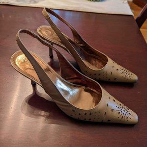 New - Size 8 - Etienne Aigner High Heels